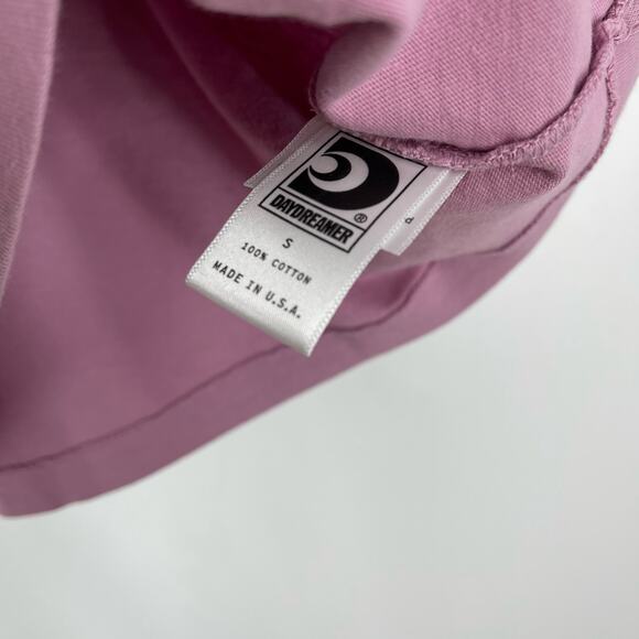 Daydreamer Def Leppard Adrenalize Tour Tee Pink Small NWOT - Picture 5 of 7